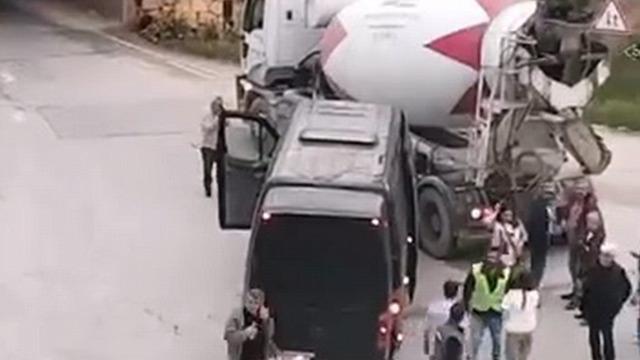 Bursa'da trafik kazası! Yaralılar var