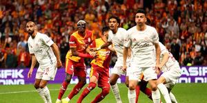 Galatasaray Antalyaspor'u ge&ccedil;ti! Aslan şampiyon oldu
