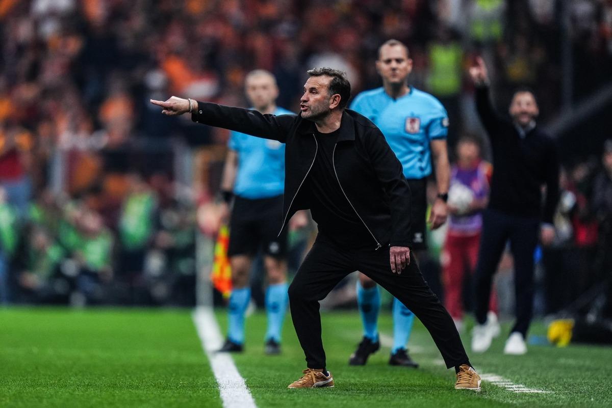 Okan Buruk d&uuml;nya tarihine ge&ccedil;ti! Pep Guardiola nın rekorunu egale etti 5