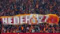 Futbolcular bile �a�t�! �ampiyonluk gelir gelmez trib�nlerde o pankart a��ld�