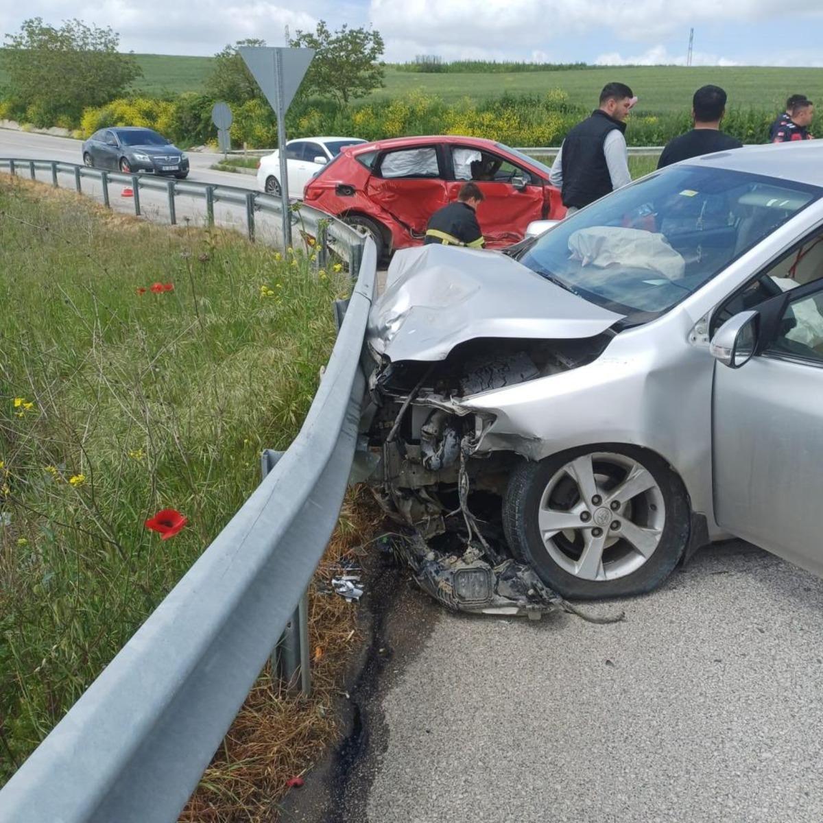 Babaeski&rsquo;de meydana gelen trafik kazasında 3 kişi yaralandı 1