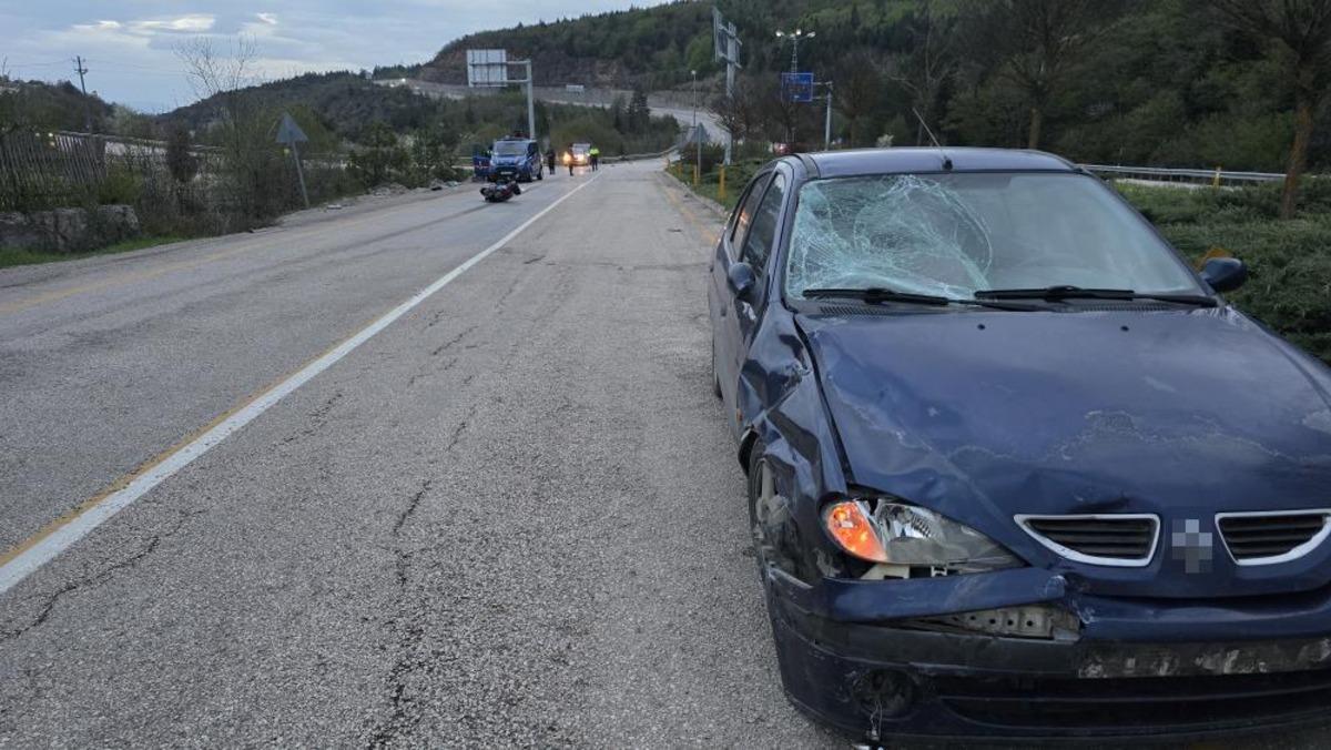Karab&uuml;k te otomobil ile motosiklet &ccedil;arpıştı: 1 &ouml;l&uuml; 2