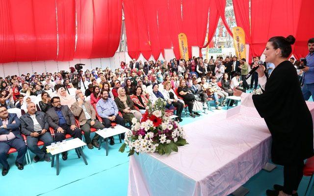 Kitap fuarı ve çocuk festivali ziyaretçi akınına uğradı