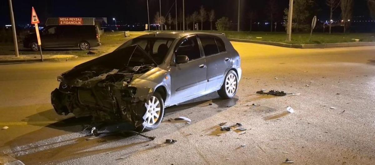 Erzurum&rsquo;da trafik kazası: 2 yaralı 2