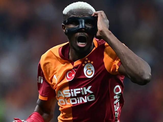 Galatasaray'da Osimhen &ccedil;ıldırdı! Fenerbah&ccedil;e'ye olay s&ouml;zler