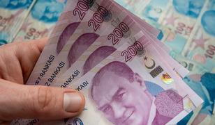 Maaş zammı i&ccedil;in &ccedil;arpıcı &ccedil;ıkış: 'Enflasyon farkı aylık olarak yansıtılmalı'