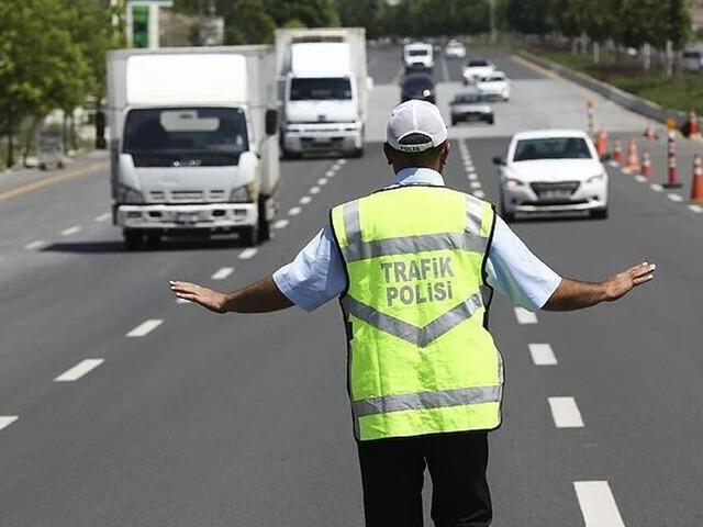 S&uuml;r&uuml;c&uuml;ler dikkat: İstanbul'da bazı yollar trafiğe kapatılacak