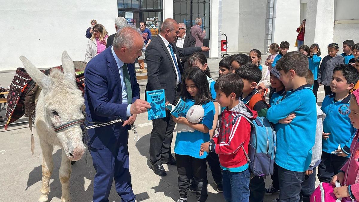 Eşekle Gelen Dostoyevski 25 ilde 16 bin çocuğa ulaştı 1