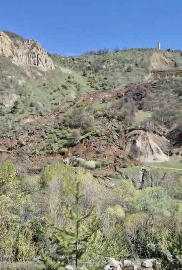 Tokat&rsquo;ta heyelan g&uuml;venlik kamerasına yansıdı 2