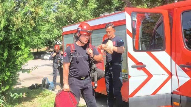 Zıpkınla balık avlamak isterken falezlerden d&uuml;şt&uuml; 4