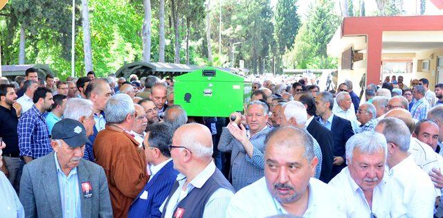 Devlet eski Bakanı Koçak, son yolculuğuna uğurlandı