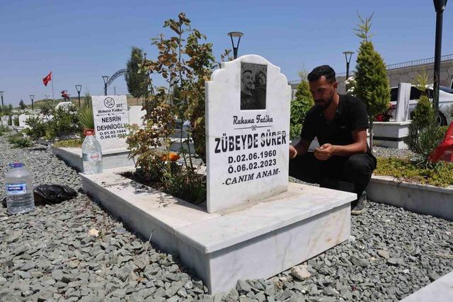 Deprem mezarlığında buruk anneler g&uuml;n&uuml; 3