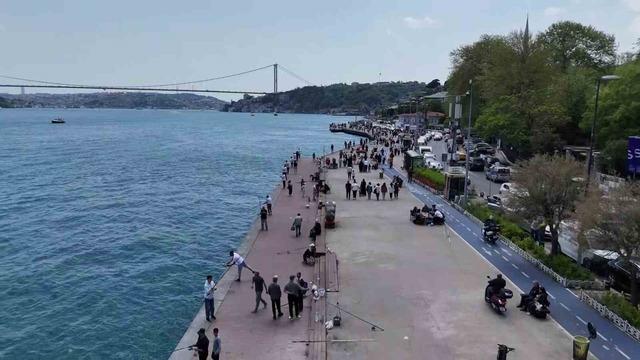 İstanbul’da güneşi gören sahile koştu