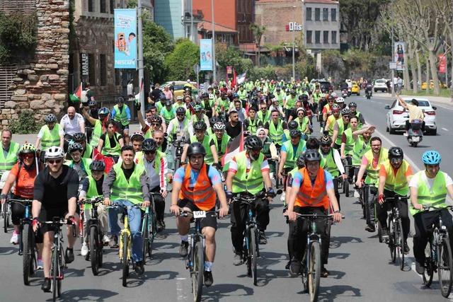 Y&uuml;zlerce kişi Sumud filosuna destek i&ccedil;in pedal &ccedil;evirdi 4