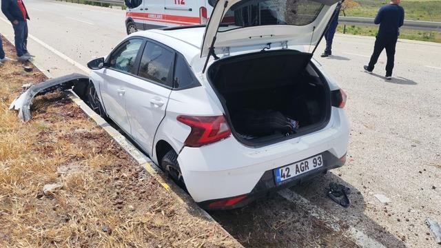Konya&rsquo;da 2 otomobil &ccedil;arpıştı: 5 yaralı 3