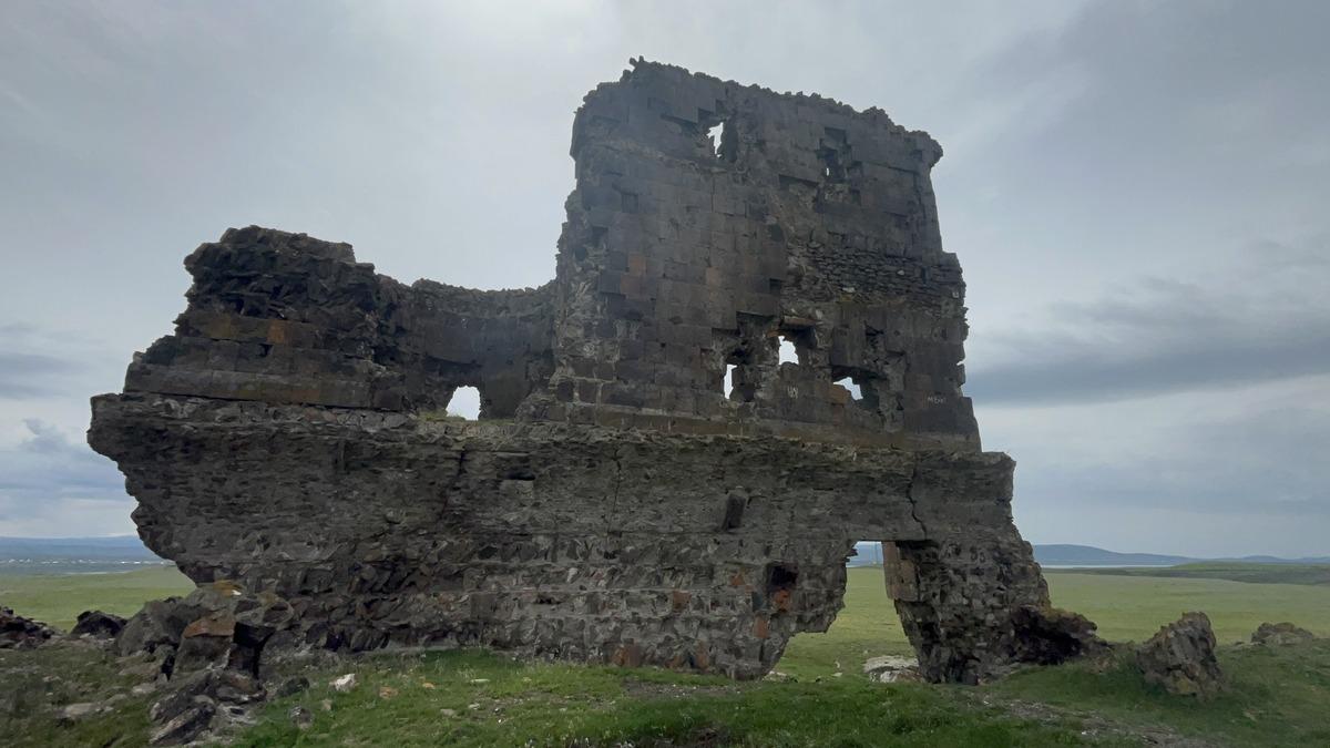 Kars&rsquo;ta tarihi kız kalesi yok olma tehlikesiyle karşı karşıya 1
