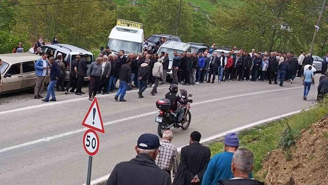Şelalede boğulmuştu, engelli genç son yolculuğuna uğurlandı