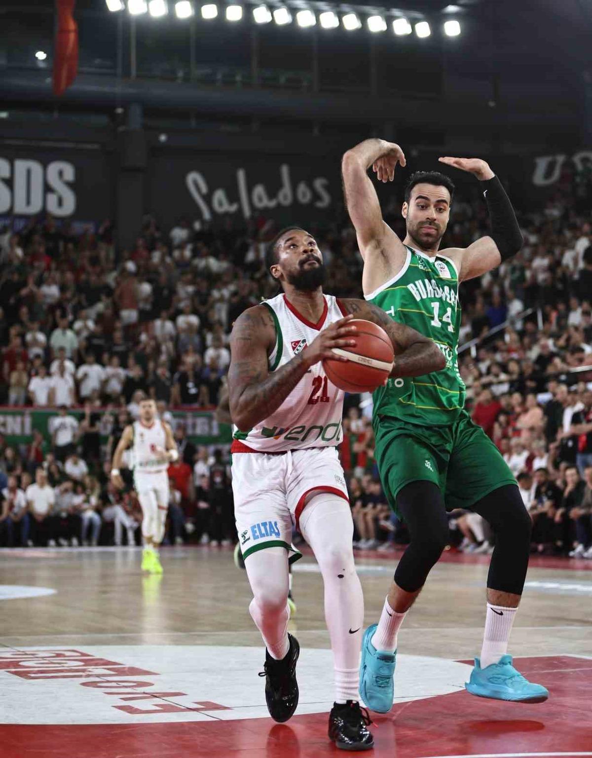 Karşıyaka Basketbol, son saniye basketiyle ligde kalmayı başardı 2