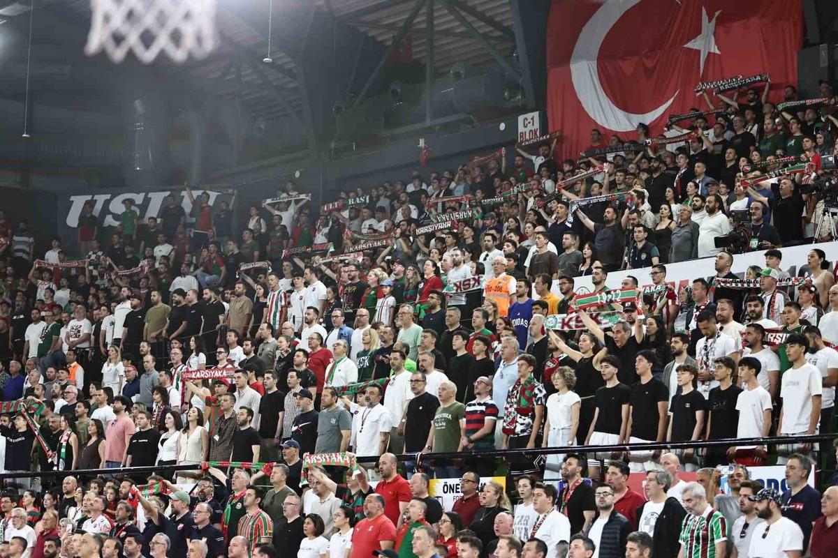Karşıyaka Basketbol, son saniye basketiyle ligde kalmayı başardı 3