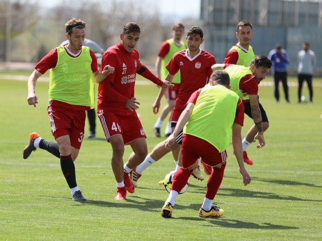 Sivasspor’da, Gençlerbirliği mesaisi sürüyor