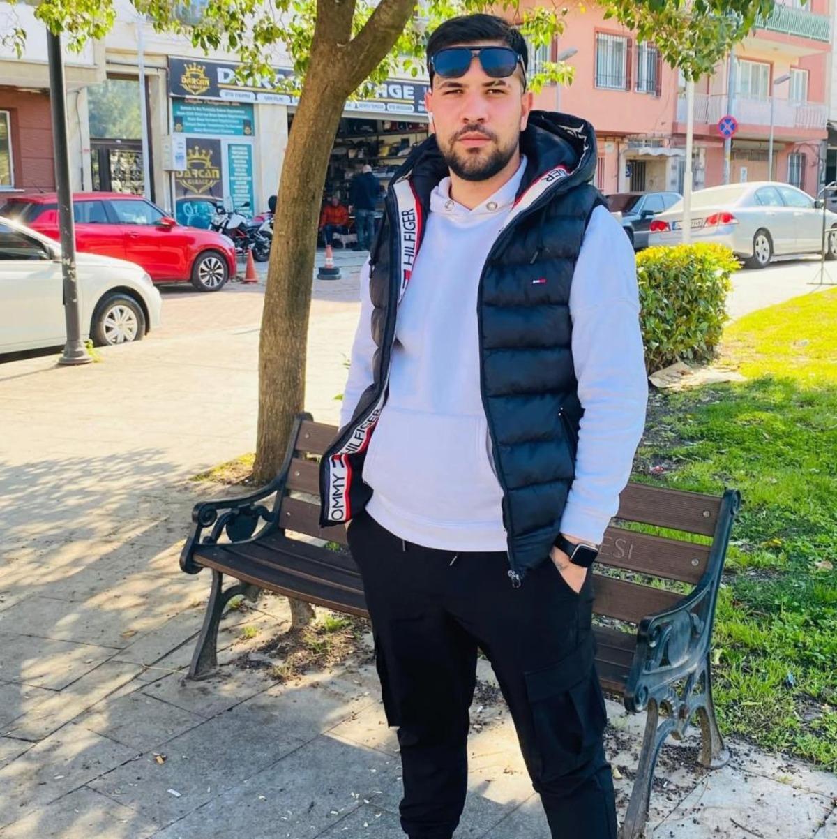 Manisa da feci &ouml;l&uuml;m! Asans&ouml;r boşluğunda sıkışan gen&ccedil; hayatını kaybetti 2