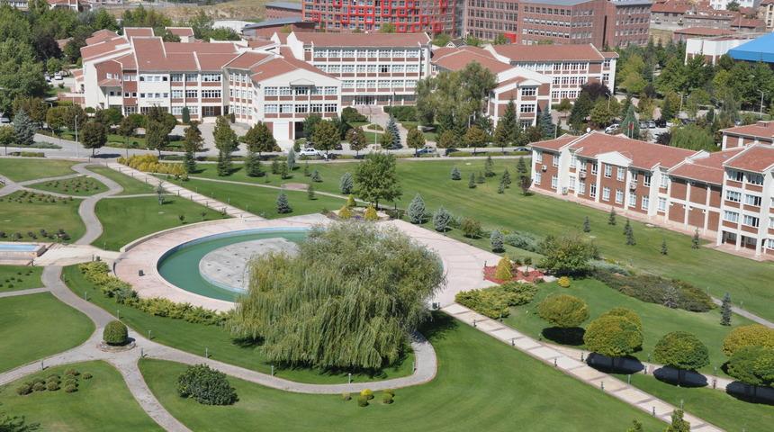 Son dakika! Bölünecek üniversite sayısı 13'e çıktı!