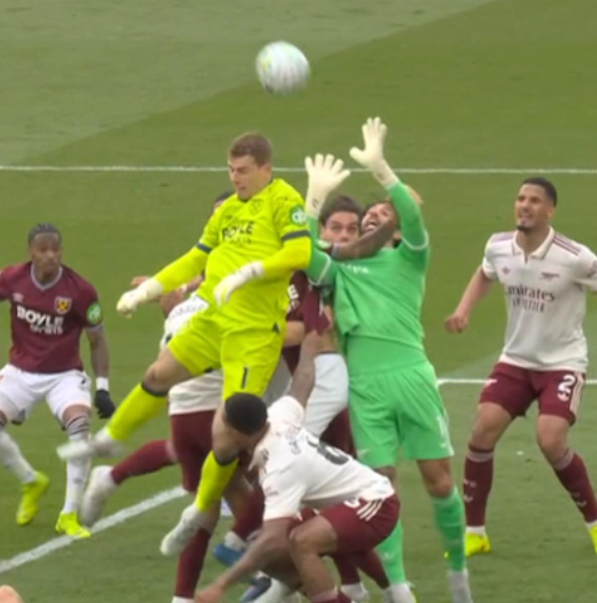 Arsenal a West Ham deplasmanında 90+4 te VAR mucizesi! Şampiyonluk geliyor 3