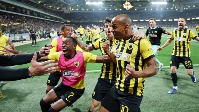 Atina'da 90+4 çılgınlığı! AEK, Panathinaikos'u Joao Mario ile devirip şampiyon oldu