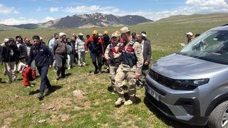 Kayalık alandan düşen 14 yaşındaki çocuk hastaneye kaldırıldı 