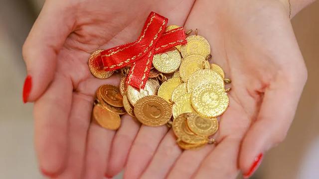 Altın fiyatları haftaya d&uuml;ş&uuml;şle başladı! 11 Mayıs g&uuml;ncel rakamlar