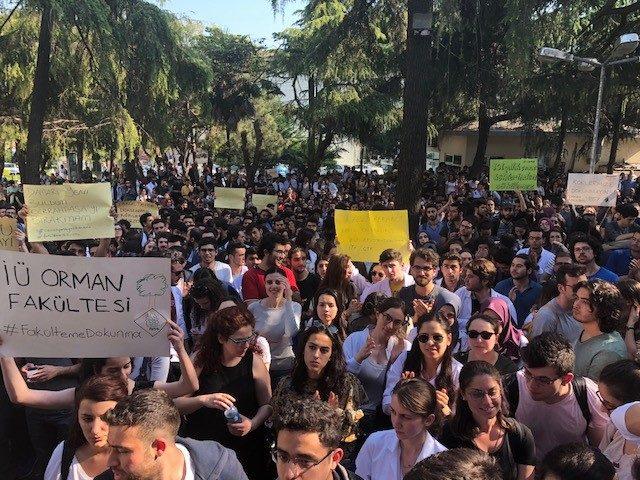 Cerrahpaşa Tıp'ta 'bölünme' protestosu