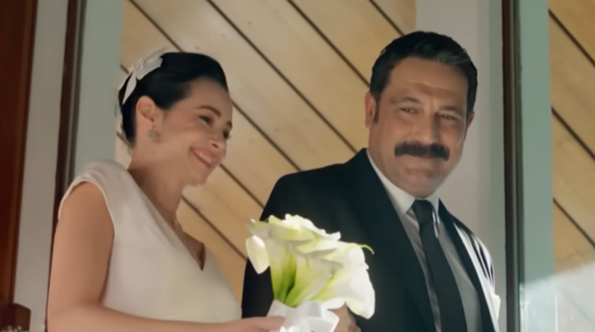 B&uuml;lent İnal kararını verdi: &Ouml;m&uuml;r Usta dizisiyle anlaştı