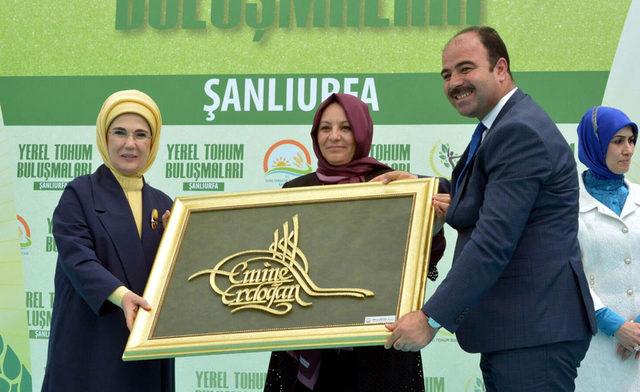 Emine Erdoğan, Harran Ovası'na biber fidesi dikti (2)