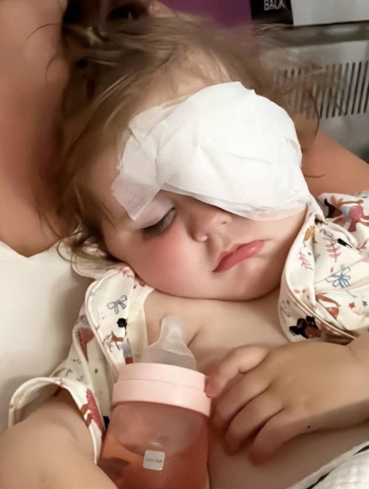Kanseri bir bakışıyla anladı! Fotoğrafta beyaz parıltı g&ouml;r&uuml;nce... 1