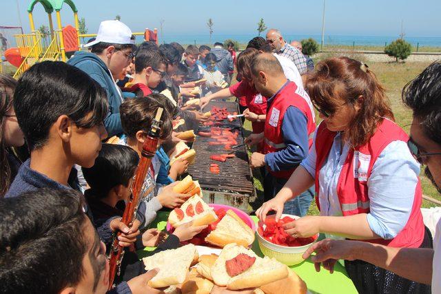 Samsun'da çocuklar Kızılay'ın festivalinde eğlendi