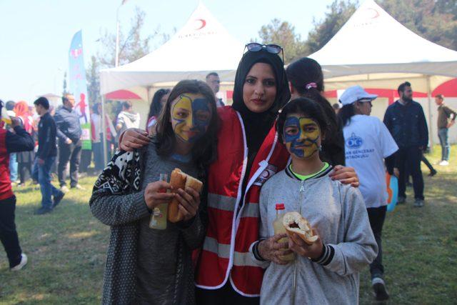 Samsun'da çocuklar Kızılay'ın festivalinde eğlendi