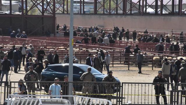 Van'da hayvan pazarında feci kavga! 1 ölü 13 yaralı