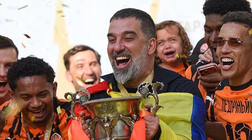 Shakhtar ile şampiyon olan Arda Turan, Galatasaray'ın forvetini istiyor