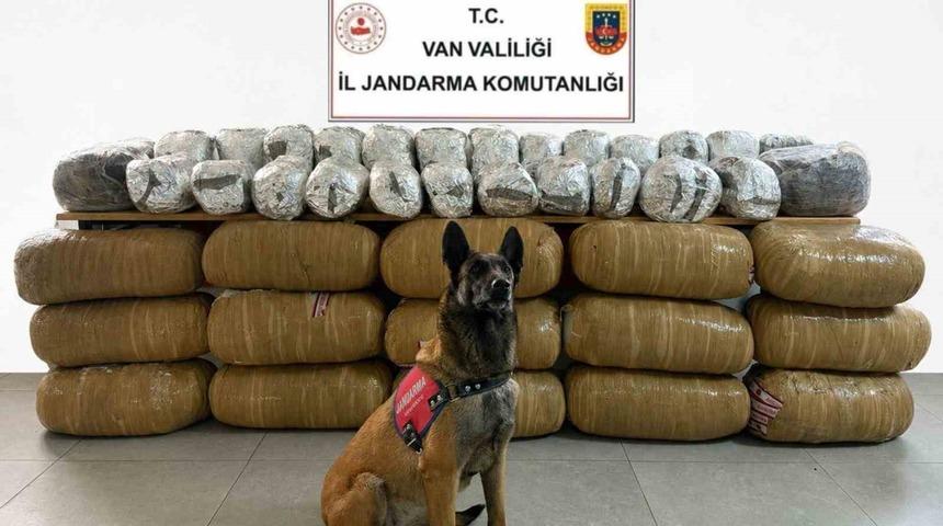 Van&rsquo;da yarım tona yakın uyuşturucu ele ge&ccedil;irildi