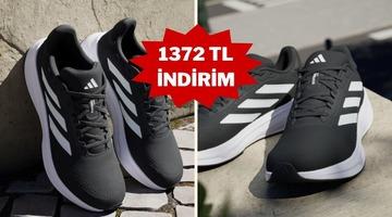 Rahatlığı se&ccedil;enlerin tercihi: Adidas ayakkabıda b&uuml;y&uuml;k fırsat