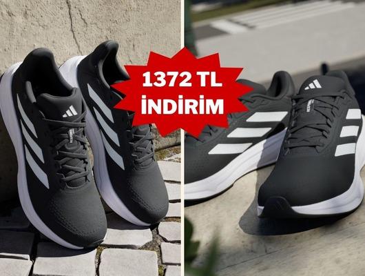 Rahatlığı se&ccedil;enlerin tercihi: Adidas ayakkabıda b&uuml;y&uuml;k fırsat