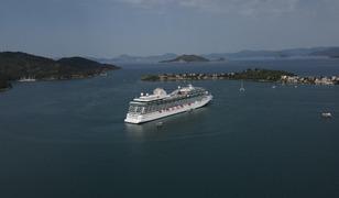 Fethiye'ye sezonun ilk kruvaziyer gemisi geldi