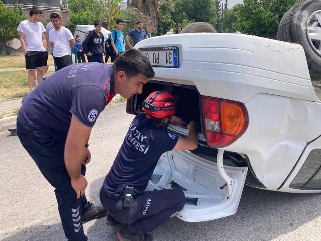 D&ouml;rtyol&rsquo;da trafik kazası: 2 yaralı 2