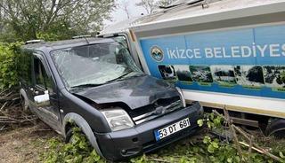 Ordu&rsquo;da &ccedil;&ouml;p kamyonu ile otomobil &ccedil;arpıştı