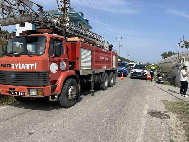 Antalya&rsquo;da okul servisi şarampole devrildi: 6 &ouml;ğrenci yaralı 3