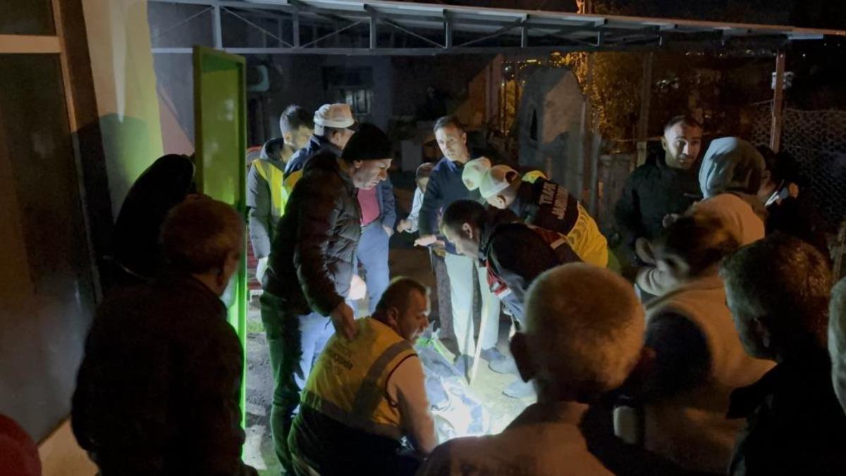 Babasını tabancayla vurarak öldürüp jandarmaya teslim oldu 1