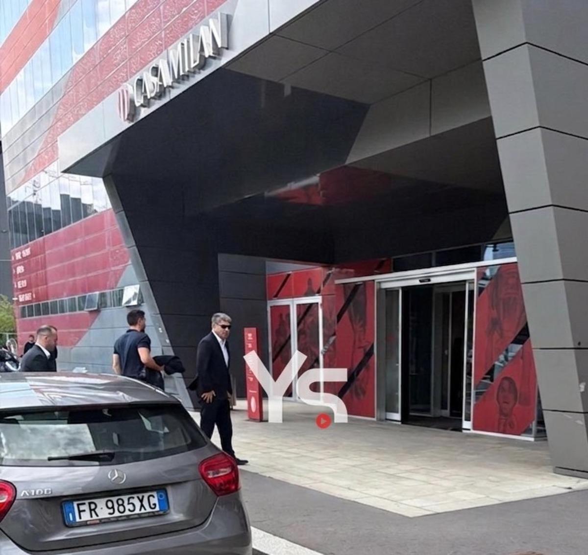 Fenerbahçe de Hakan Safi San Siro da görüntülendi! Leao ve Maignan transferi alev aldı 1