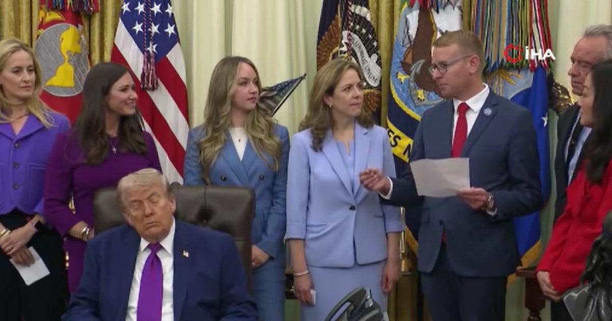 G&uuml;lme komşuna gelir başına: Trump uykuya yenik d&uuml;şt&uuml; 6