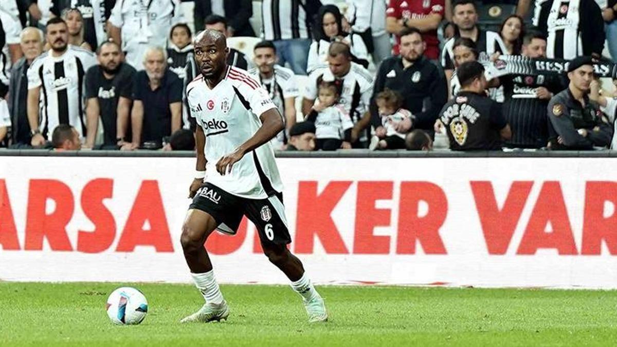 Beşiktaş&rsquo;ta 9 ayrılık birden! Sergen Yal&ccedil;ın kadro dışıları duyurdu 2