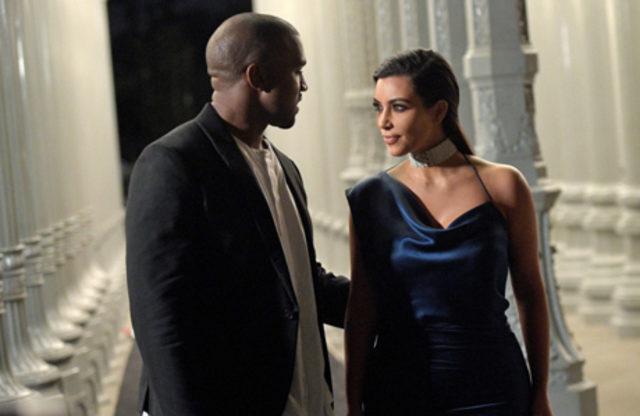 Kimin dekoltesi daha g&uuml;zel? 2